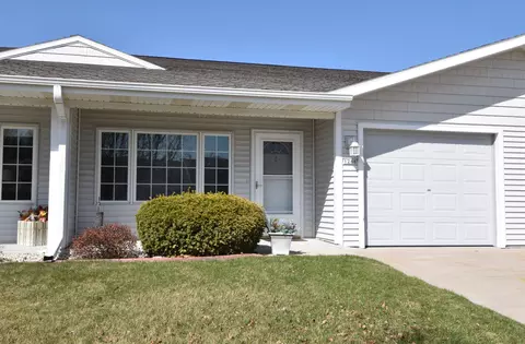1266 Stillwater, Hartford, WI 53027