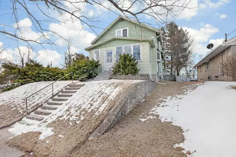 1503 Philippen, Manitowoc, WI 54220