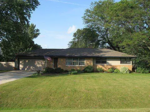 5050 S Guerin, New Berlin, WI 53151