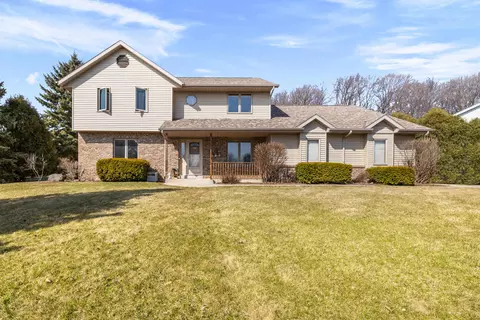 1132 Glacier, Slinger, WI 53086
