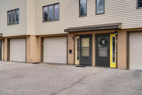 5241 33rd # 4, La Crosse, WI 54601