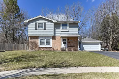 2114 Cardinal, Waukesha, WI 53186