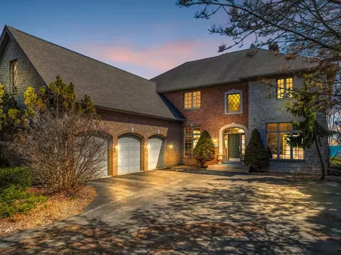 4077 Lighthouse, Wind Point, WI 53402