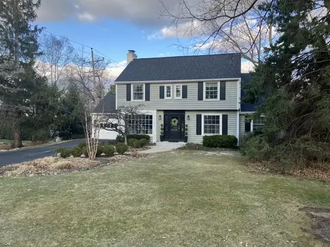 630 Hi Vw, Elm Grove, WI 53122