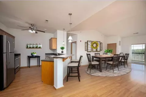 230 Hilldale #1312, Hartford, WI 53027