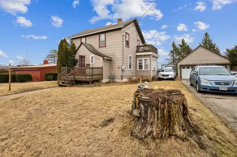 209 Cleveland, Manitowoc, WI 54220