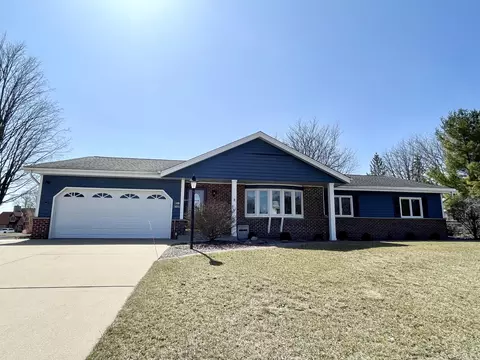 w231n7469 W Stoneridge, Sussex, WI 53089