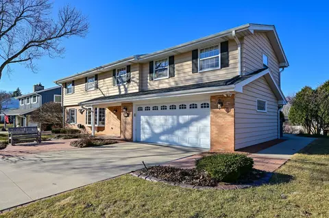 12020 Meadow, Wauwatosa, WI 53222