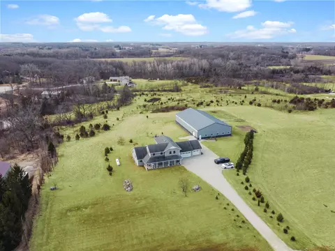 28429 Mt Tom, Burlington, WI 53105