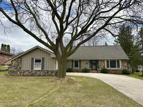 4560 S Raven, New Berlin, WI 53151