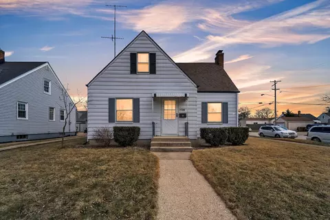 7739 23rd, Kenosha, WI 53143
