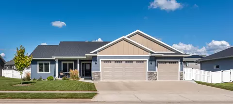 1611 Cherry, Holmen, WI 54636