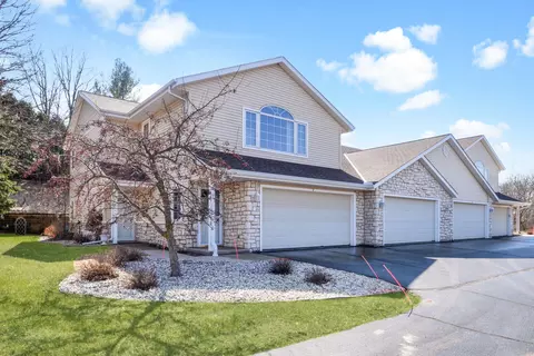 2385 Country Crk #2, West Bend, WI 53095