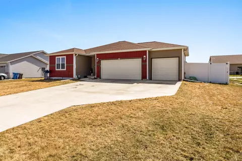 911 Ridge, Watertown, WI 53094
