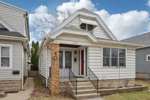3308 S New York, Milwaukee, WI 53207
