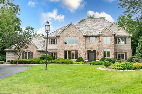 3635 Chesterwood, Brookfield, WI 53005