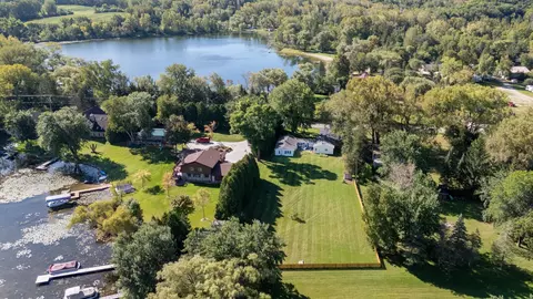 2548 Wallace Lk, Barton, WI 53090