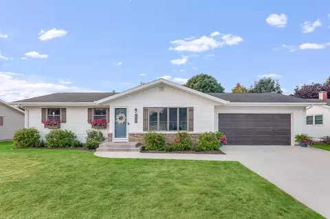 1409 Lee, Manitowoc, WI 54220