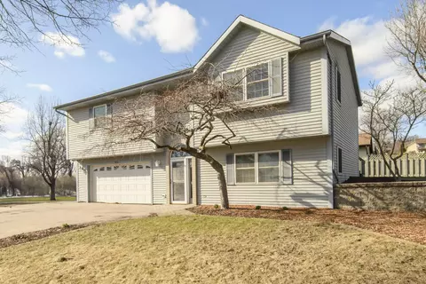 3534 Stanford, West Bend, WI 53090