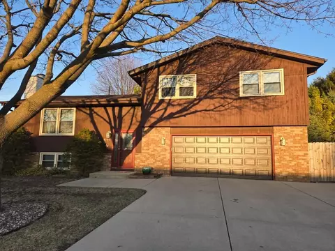 4705 Ruby, Racine, WI 53402