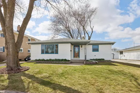 1702 Cleveland, Racine, WI 53405