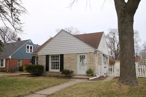 2910 N 82nd, Milwaukee, WI 53222