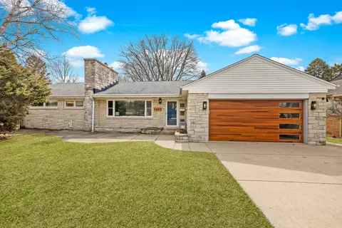 9405 W Hadley, Milwaukee, WI 53222