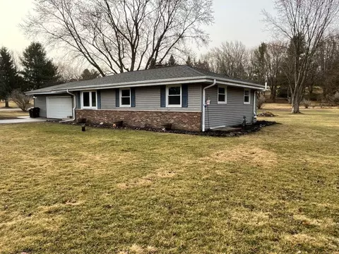 s79w31435 Green Mdw, Mukwonago, WI 53149