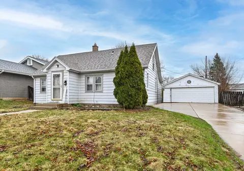 3750 S 89th, Milwaukee, WI 53228