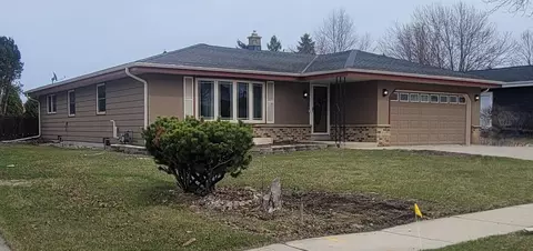 8520 S Shepard, Oak Creek, WI 53154