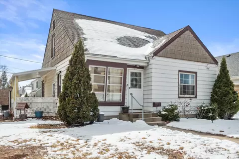 831 E Morgan, Milwaukee, WI 53207