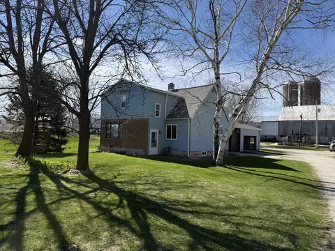 2109 E Tapawingo, Mishicot, WI 54228