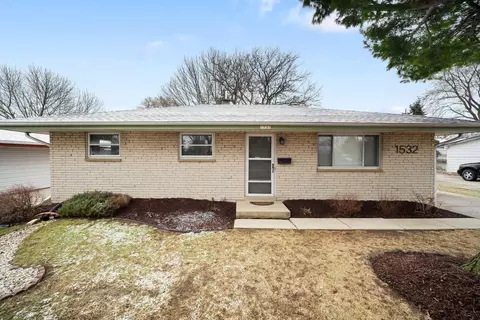 1532 W Ramsey, Milwaukee, WI 53221