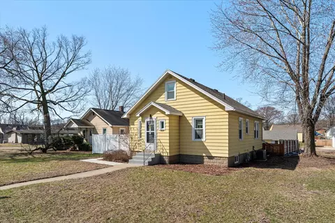 1407 Bainbridge, Campbell, WI 54603