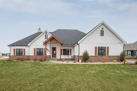 w277n8967 Monarch, Hartland, WI 53029