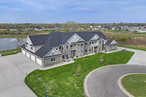 9200 66th #122, Pleasant Prairie, WI 53158