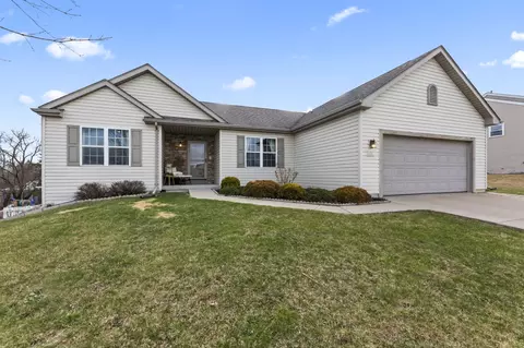 71 Happy Holw, Oconomowoc, WI 53066