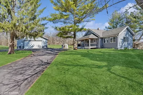 6256 Sheridan Spgs, Burlington, WI 53105