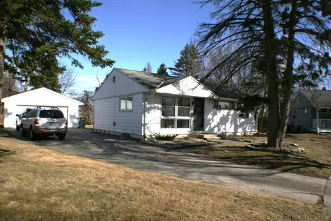 6100 W Burdick, Milwaukee, WI 53219