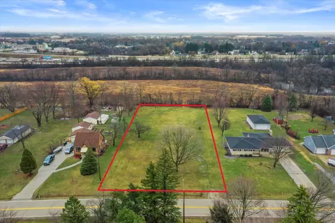 8076 S 20th, Oak Creek, WI 53154