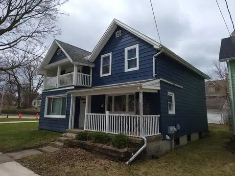 410 Lake #412, Waukesha, WI 53186