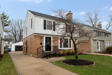 5535 N Kent, Whitefish Bay, WI 53217