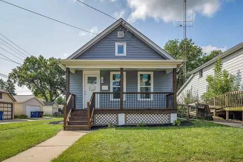 1215 Layard, Racine, WI 53402