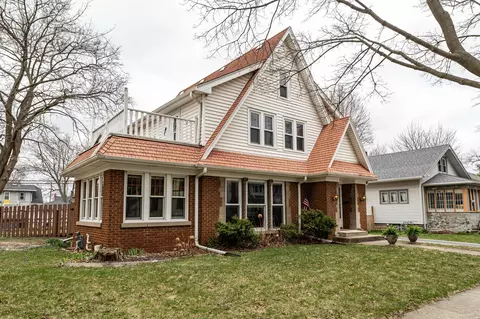 222 Wilbur, Waukesha, WI 53186