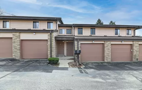 315 Cheviot Chase #4, Waukesha, WI 53186