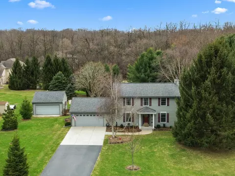 w5449 Briarwood Road, Sugar Creek, WI 53121