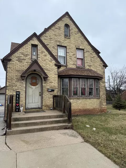 722 Waldo, Manitowoc, WI 54220