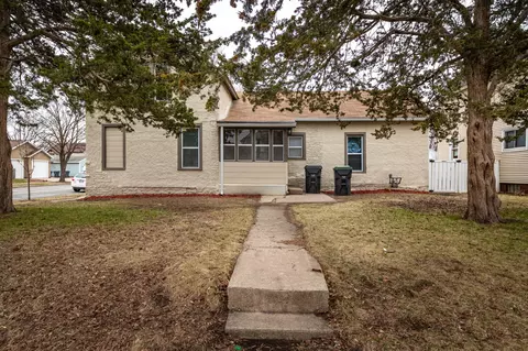 1730 Charles, La Crosse, WI 54603