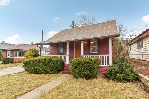 1318 S 98th, West Allis, WI 53214