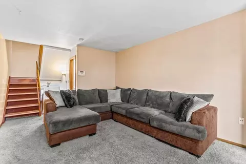 8853 N Swan #G, Milwaukee, WI 53224